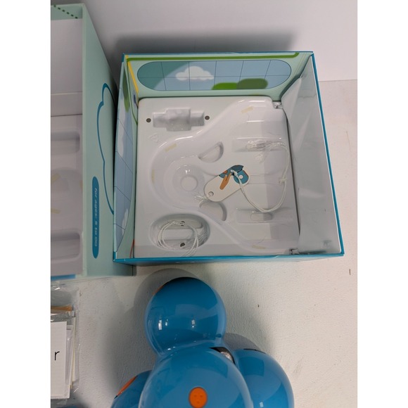 Wonder Workshop Dash Robot Coding STEM Learning Toy Bluetooth Complete - Picture 6 of 17